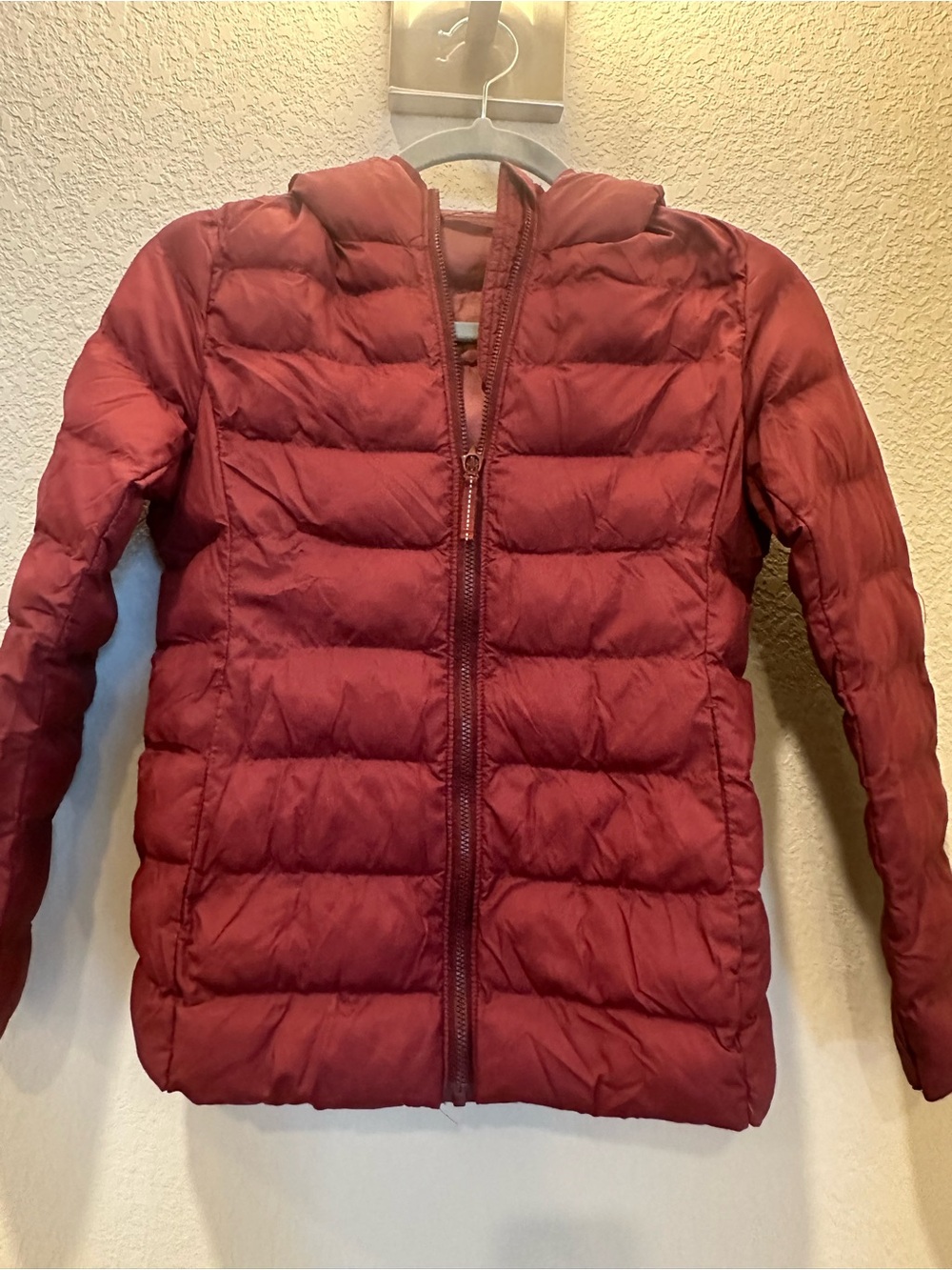 Uniqlo Girls Hooded Lightweight Puffer Jacket - Deep Red/Burgundy